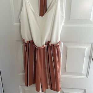 Jumper. Super cute! Size small.